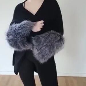 Cliche Cardigan with faux fur sleeves